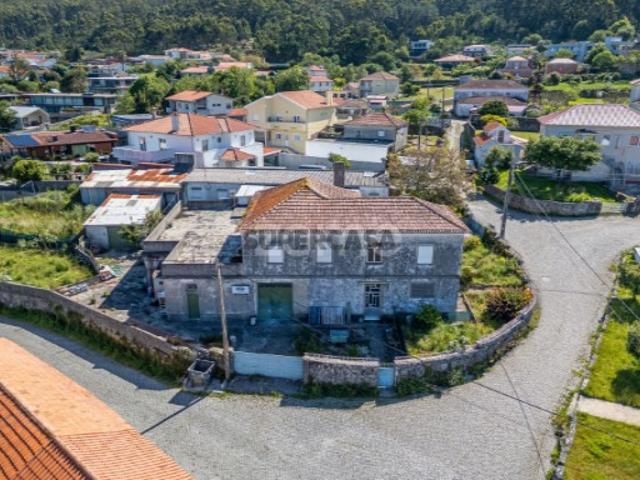 Moradia para recuperar em Carreço, vista mar e muito potencial