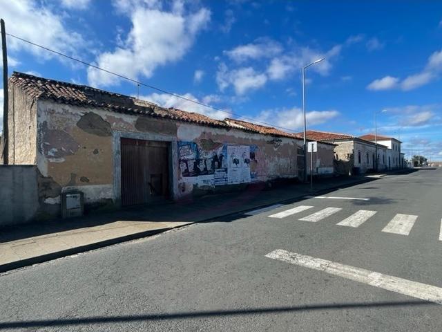Ruínas por Recuperar em Entradas Castro Verde