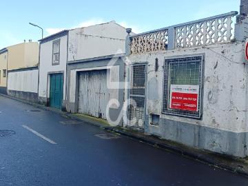 Moradia para Recuperar Rabo de Peixe Ribeira Grande