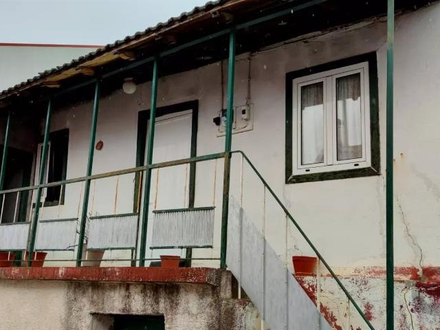 Moradia para Remodelação Total em Santa Maria de Émeres, Val. 136m² Santa maria de emeres