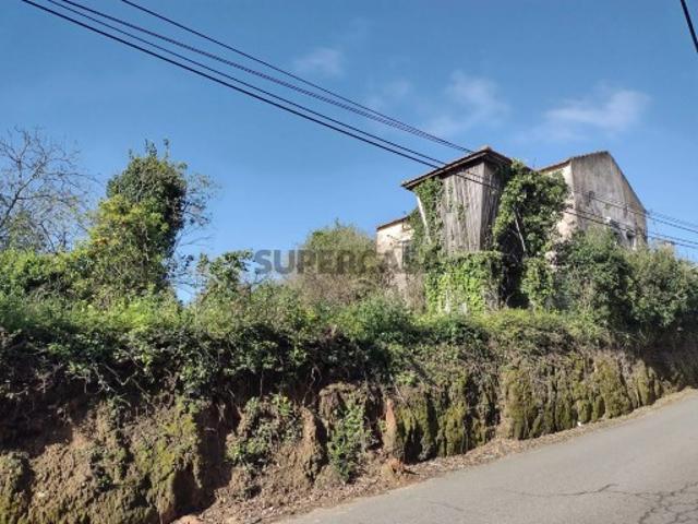 Moradia para remodelação e Terreno | Anta, Espinho