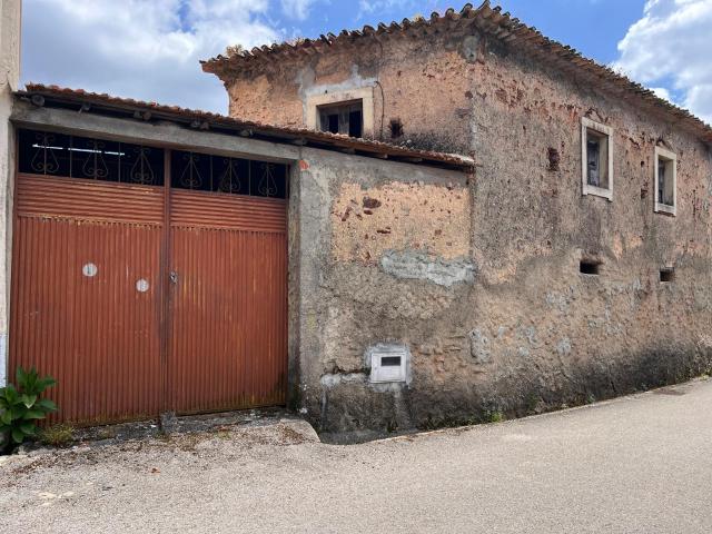 Moradia para remodelação – Lograssol