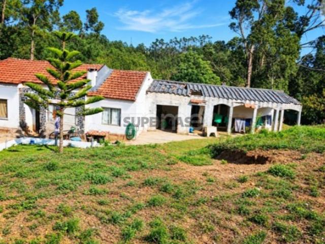 Moradia para Remodelar com Terreno em Tavarede, Figueira da Foz