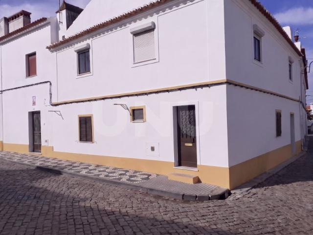 Moradia para remodelar em Barbacena Elvas