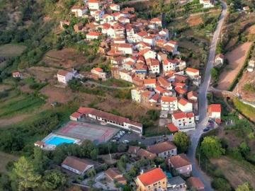 Moradia para remodelar em Carvalho, Pampilhosa da Serra