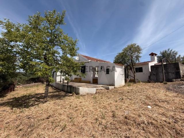 Moradia para renovação | Pias