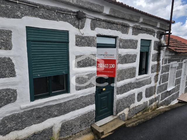 Moradia para Renovar em Selho, Guimarães