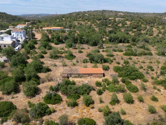Moradia para Renovar Negociável a 5 Minutos de Albufeira 120m² Ferreiras