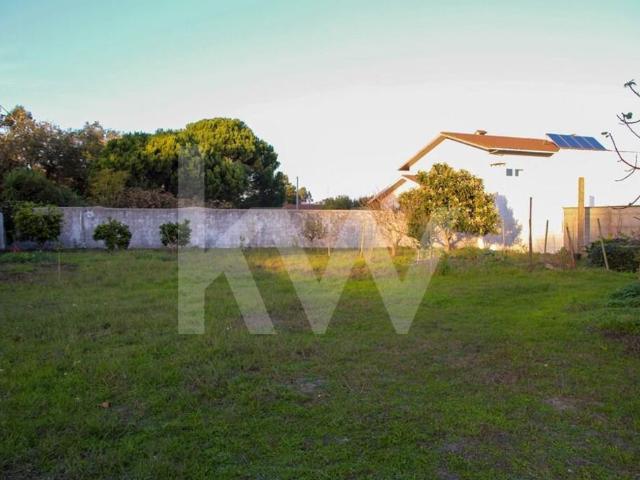 Moradia para restauro com terreno 950m2 Gaeiras | Marinha Grande