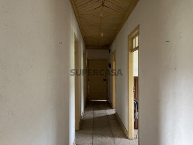 Moradia para Restauro com Terreno | Barreiro Lagares Colmeias Memória