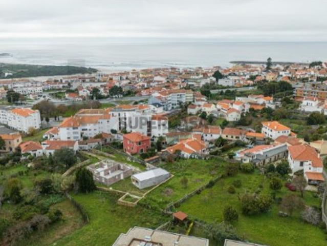 Moradia para restauro em Vila Praia de Âncora