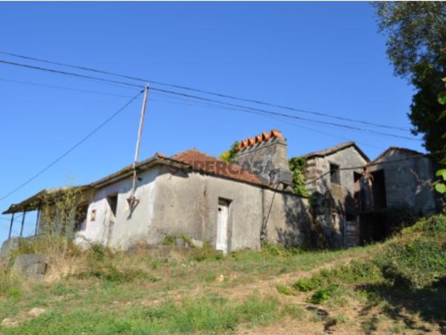 Moradia Para Restauro Raiva, Castelo de Paiva