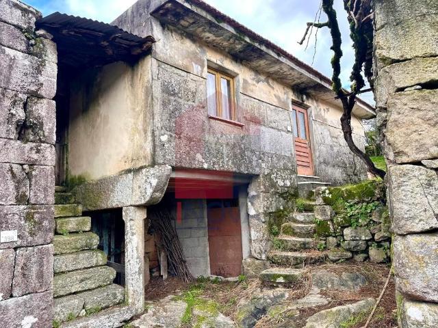 Moradia para restauro, Vila chã São João Batista, Ponte da Barca