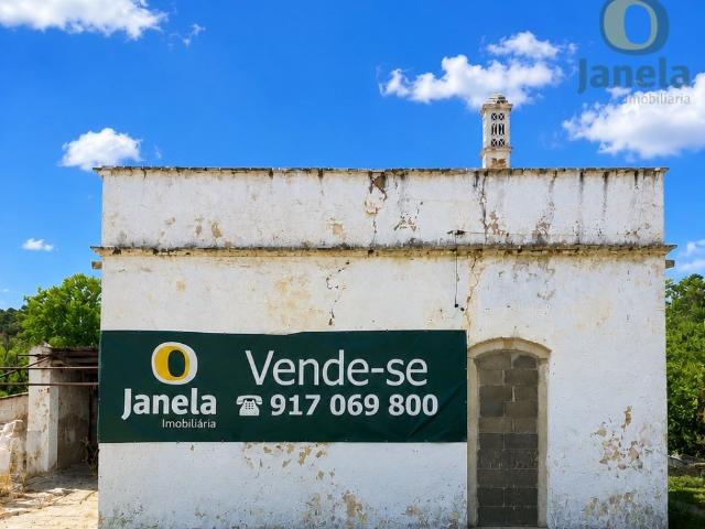 Moradia T3 de Traça Algarvia com Projeto Aprovado e Terreno. 165m² Conceição e Estói
