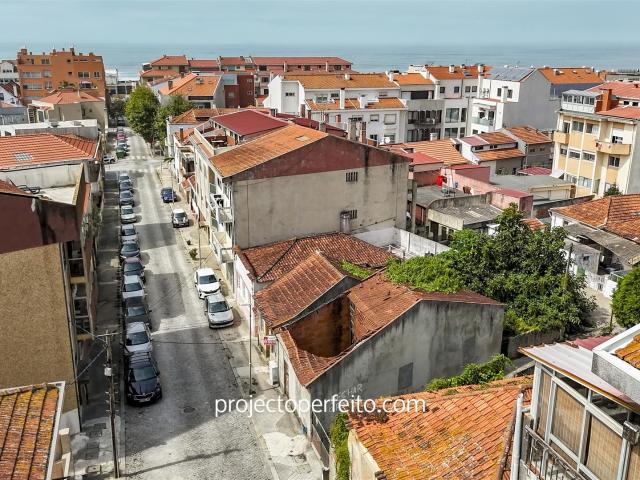 Moradia para Restaurar T5 Venda em Espinho,Espinho 124m² Espinho