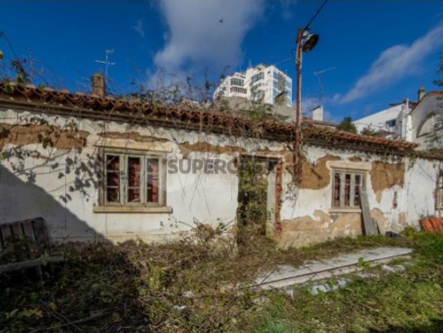 Moradia para Restaurar T3 Venda em Santarém Marvila, Santa Iria da Ribeira de Santarém, Santarém São Salvador e Santarém São Nicolau,Santarém