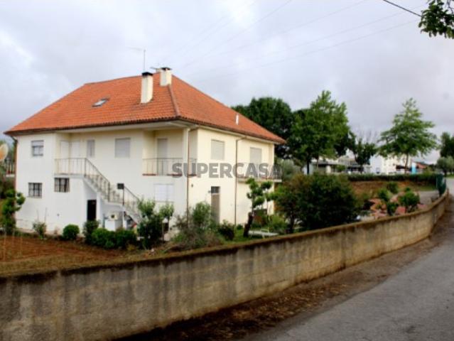 Moradia para venda junto ao hospital em Macedo de Cavaleiros
