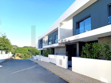 Moradia para Venda Loures Fanqueiro 4 suites piscina condomínio privado