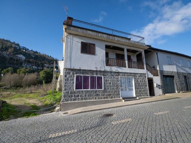 Moradia, Parada do Bouro