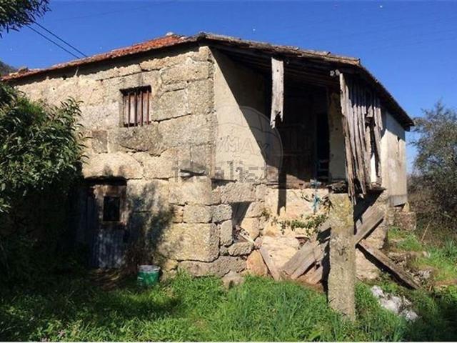 Moradia, Paredes de Viadores e Manhuncelos