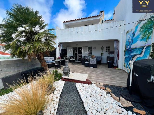 Moradia, Páteo, Albufeira e Olhos de Água