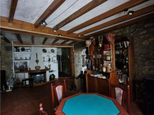 Moradia, Penhascoso