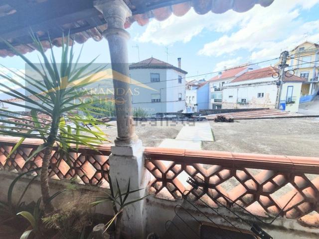Moradia, Pernes