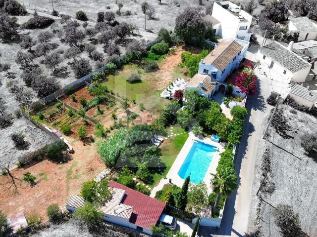 Moradia, Pêra