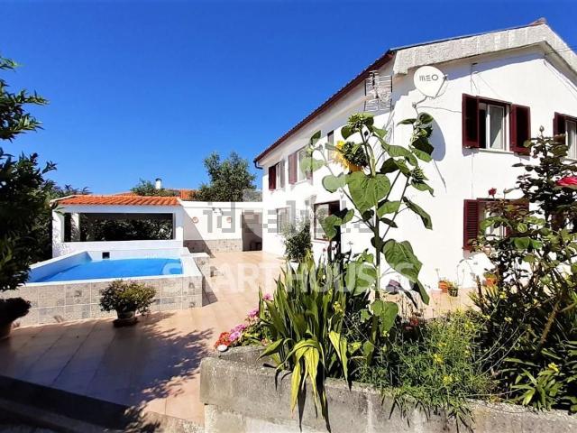 Moradia, Pomares