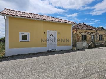 Moradia por recuperar em Papagovas 270m² Miragaia e Marteleira