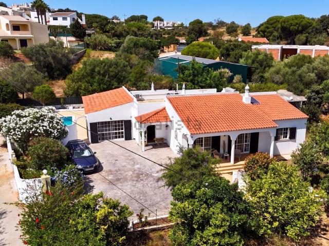 Moradia, Porches