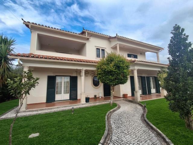 Moradia, Porto de Mós