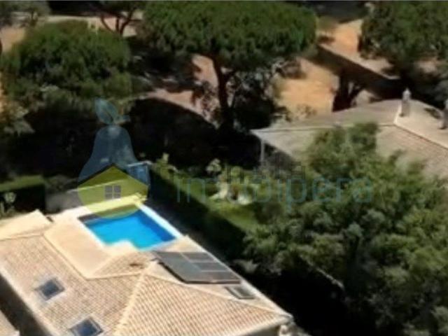 Moradia, Praia da Falésia, Albufeira e Olhos de Água