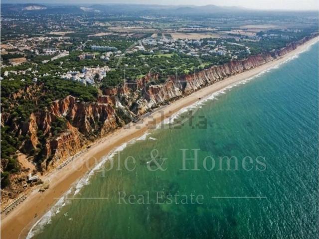 Moradia, Praia da Falésia, Albufeira e Olhos de Água