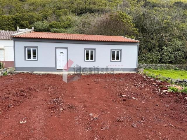 Moradia, Praia da Vitória Santa Cruz