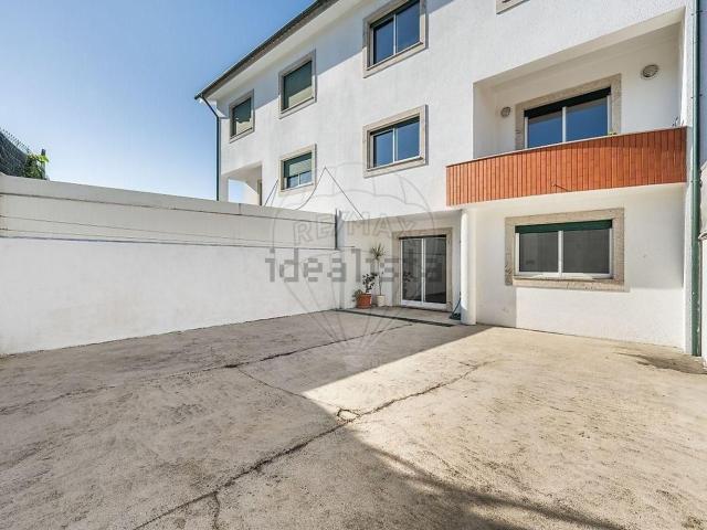 Moradia, Prazins Santo Tirso