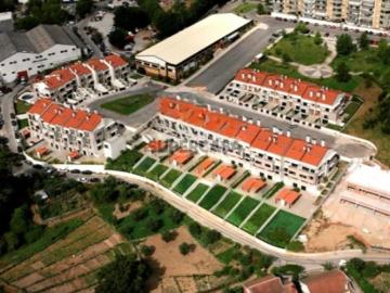 Moradia Premium T5 em banda T5 na Urbanização Vilabeira em Viseu