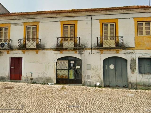 MORADIA P/RECUPERAR FORMOSELHA 150.000 €