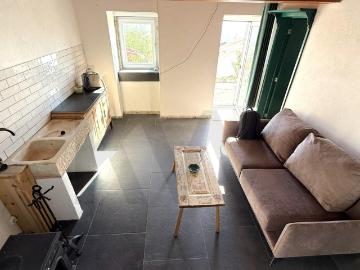 Moradia Pronta a Habitar + 2 Ruínas em Pedra com Potencial de Investimento