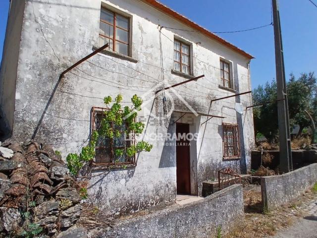 Moradia, Proença a Nova e Peral