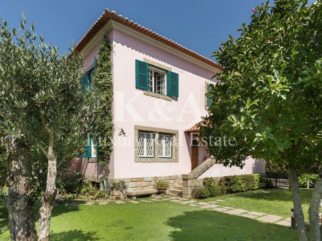 Moradia próxima do Bairro de Hollywood 750m² Lordelo do Ouro e Massarelos
