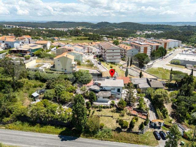 Moradia | Qualidade de Construção | Anexos | Jardim | Garage. 384m² Tavarede