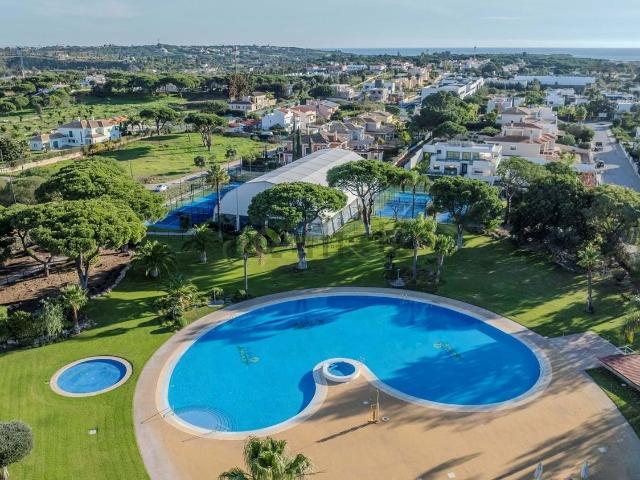 Moradia, Quarteira