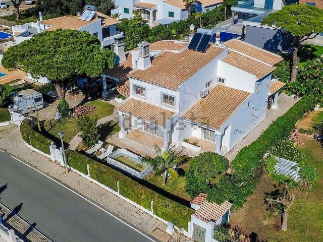 Moradia, Quarteira