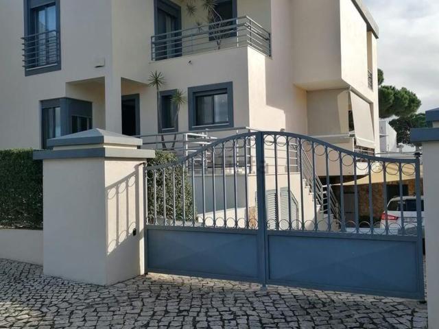 Moradia, Quarteira