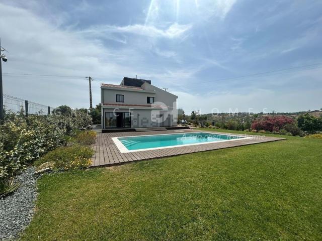 Moradia, Quarteira