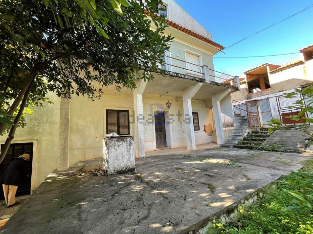 Moradia, Tôr