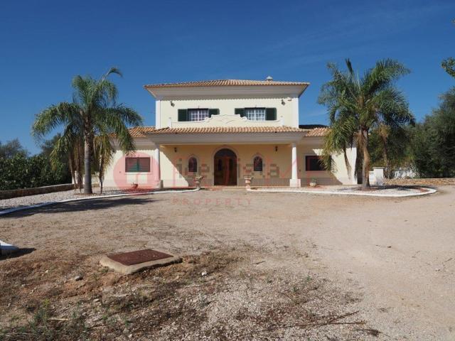 Moradia, Tôr