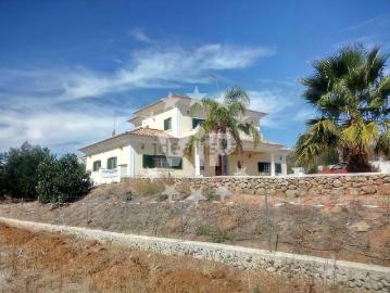 Casa à venda em Tôr - Jardim