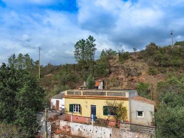 Casa à venda em Querença - Escritório